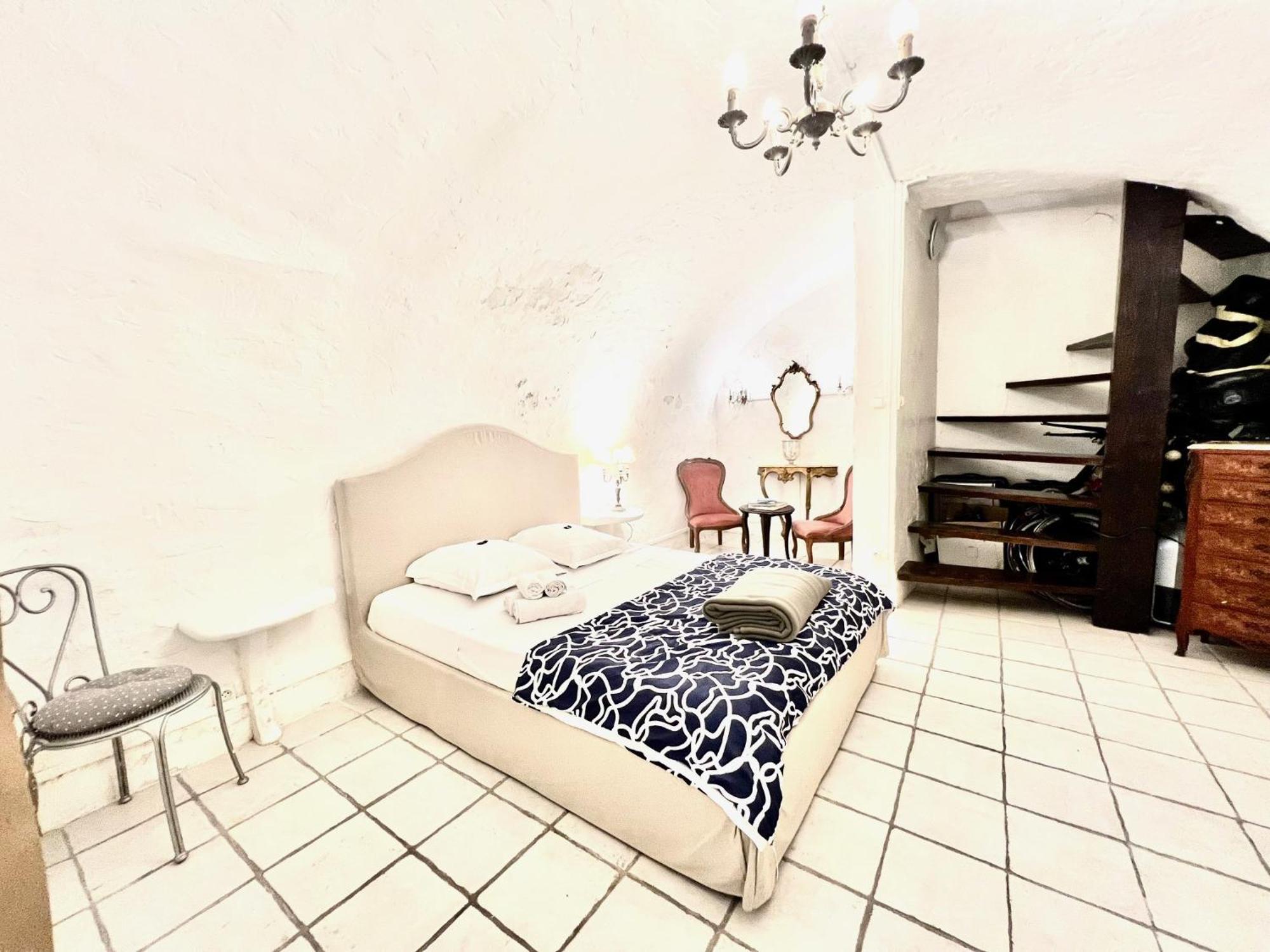 Riviera - Maison Du Senat - Vieille - Triplex 4 Pieces A Deux Pas De La *